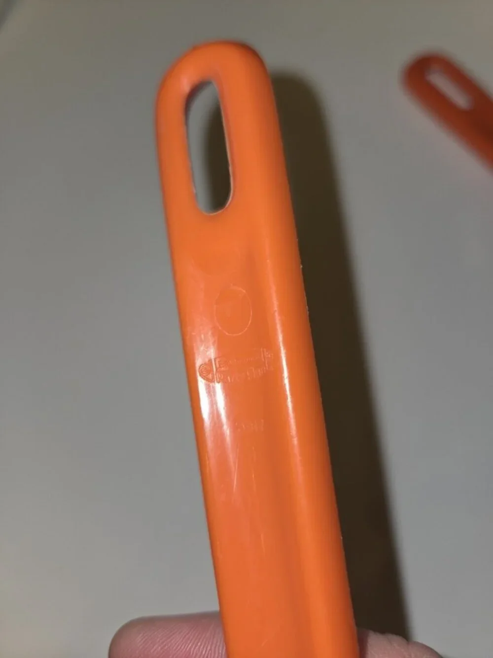Pair vintage Rubbermaid Retro Orange Kitchen Cooking Soups Serving Slotted Spoon